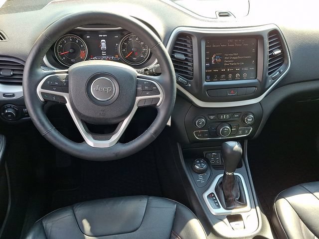 Used 2015 Jeep Cherokee Trailhawk w/ Leather Interior Group AWD/4WD image 11