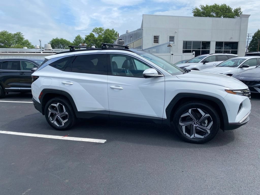 Certified 2023 Hyundai Tucson Limited AWD/4WD image 2