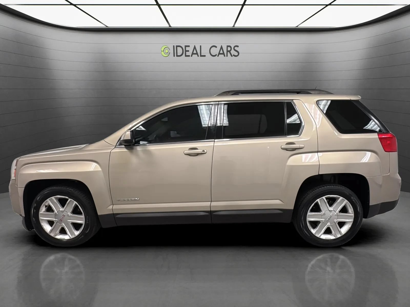 Used 2012 GMC Terrain SLE w/ Convenience Package FWD image 2