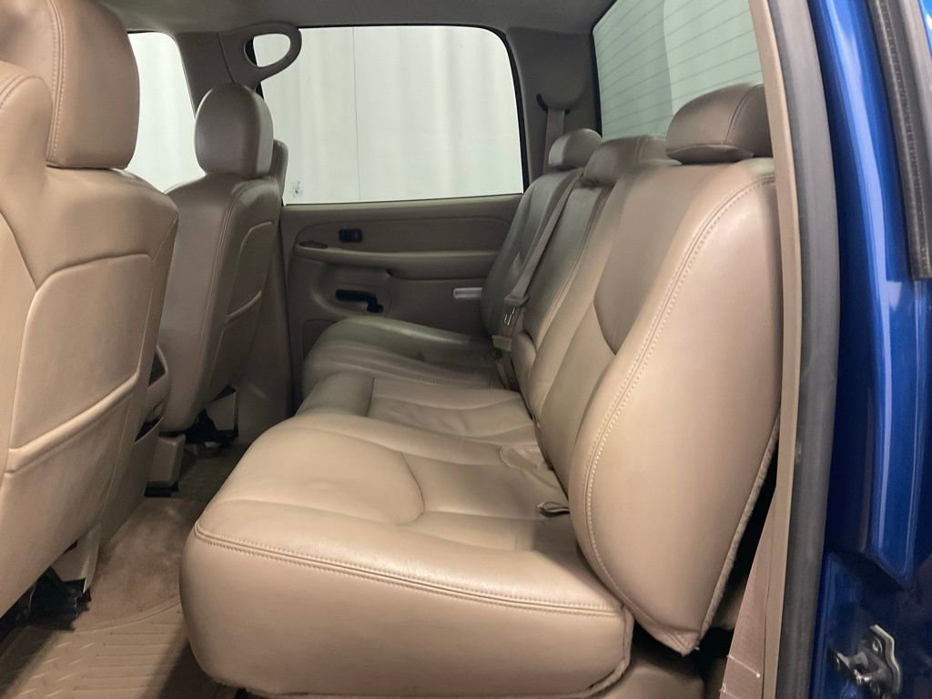 Used 2003 Chevrolet Silverado 2500 LT AWD/4WD image 28