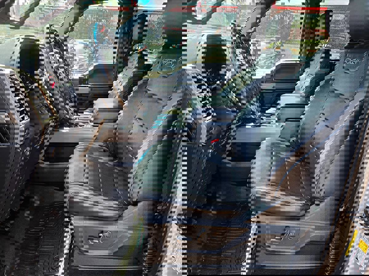 Used 2018 Ford F150 Raptor w/ Equipment Group 802A Luxury image 20