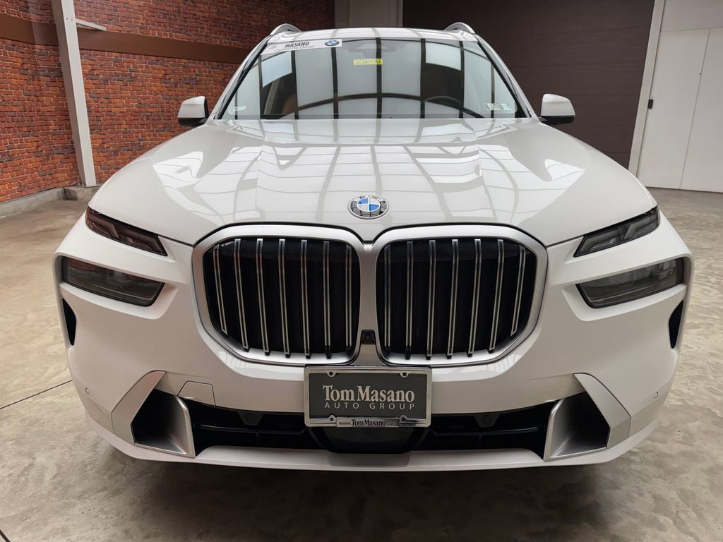 Certified 2024 BMW X7 xDrive40i w/ Climate Comfort Package image 8
