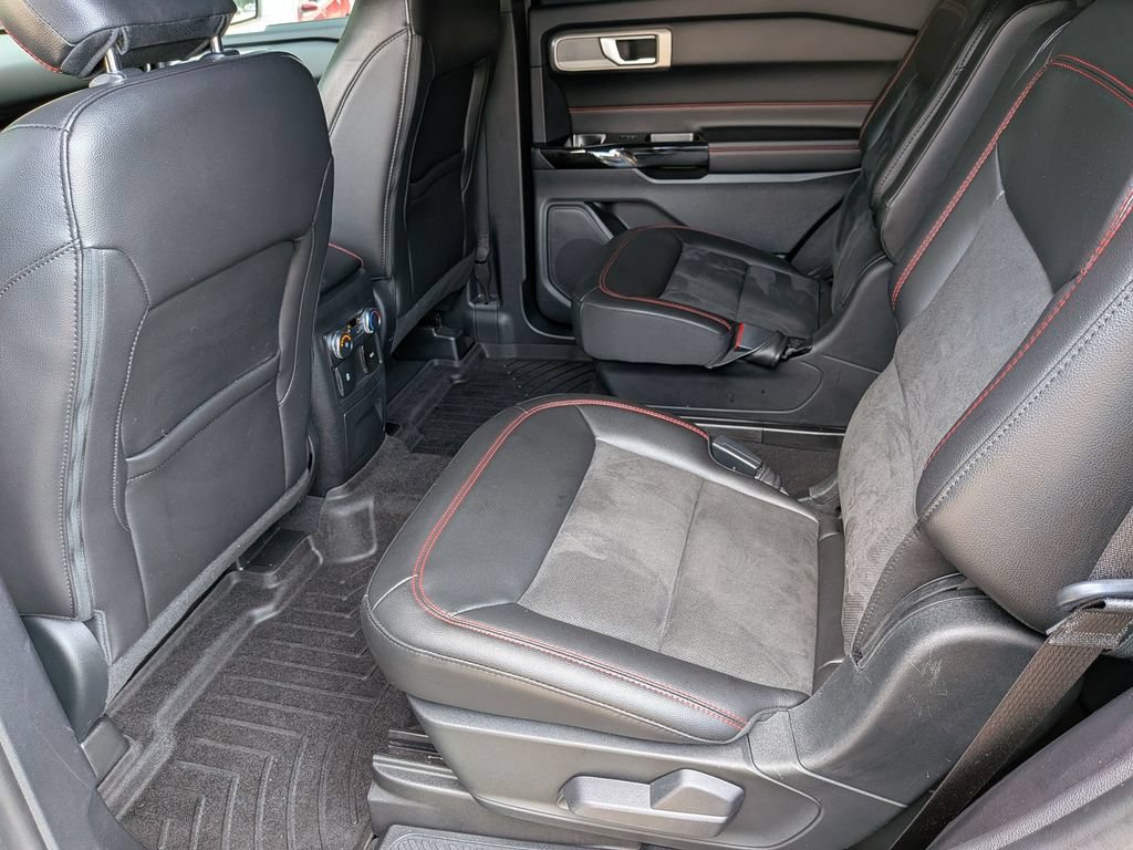 Used 2022 Ford Explorer ST-Line RWD image 26