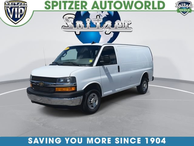 Used 2024 Chevrolet Express 2500 w/ Driver Convenience Package RWD image 4