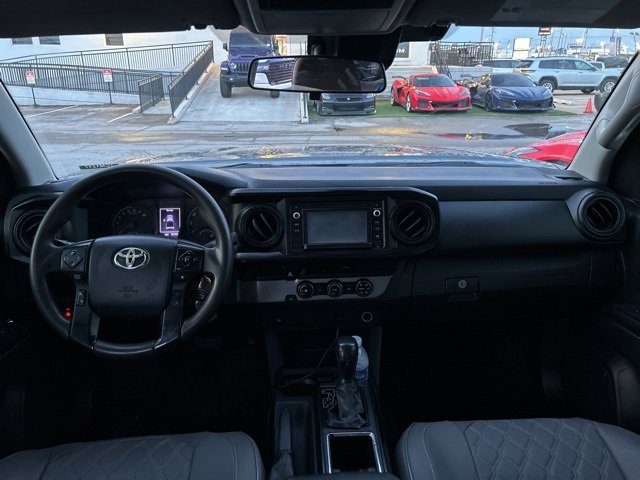 Used 2018 Toyota Tacoma SR w/ SR Convenience Package image 11