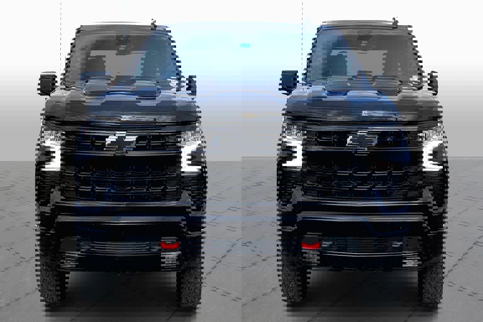 Used 2024 Chevrolet Silverado 1500 LT Trail Boss w/ LPO, Dark Essentials Package image 3