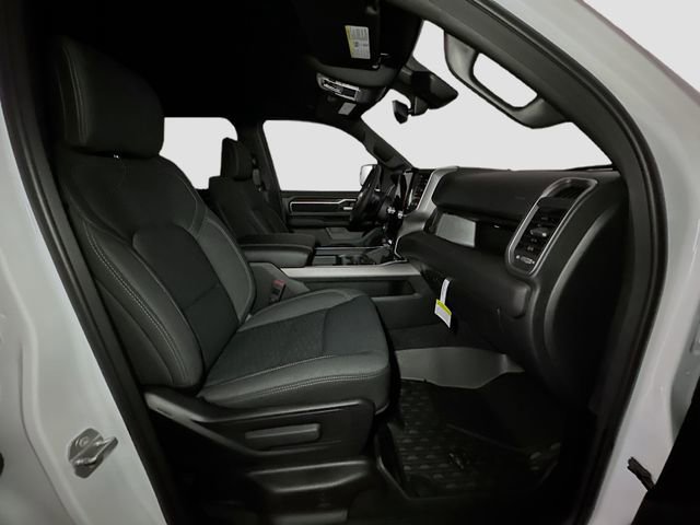 New 2026 RAM 1500 4x4 Crew Cab image 31