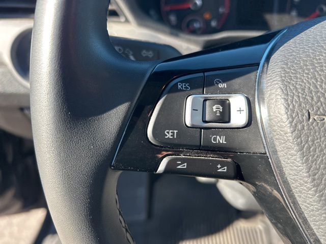 Used 2022 Volkswagen Passat 2.0T SE image 11