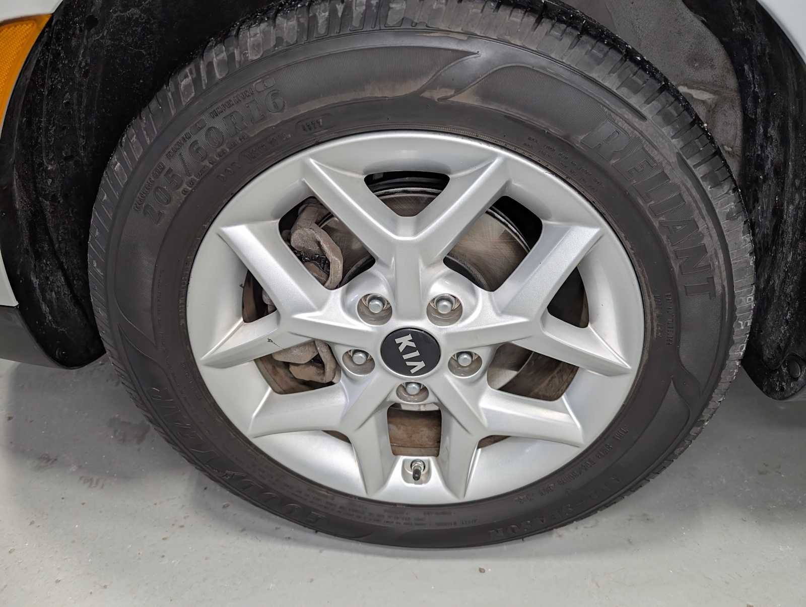 Certified 2021 Kia Soul S image 3