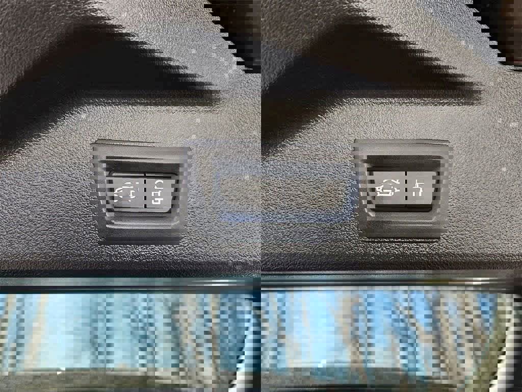 Used 2023 BMW X5 xDrive40i w/ Premium Package image 24