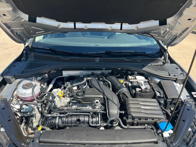 Used 2025 Volkswagen Jetta SE FWD image 15
