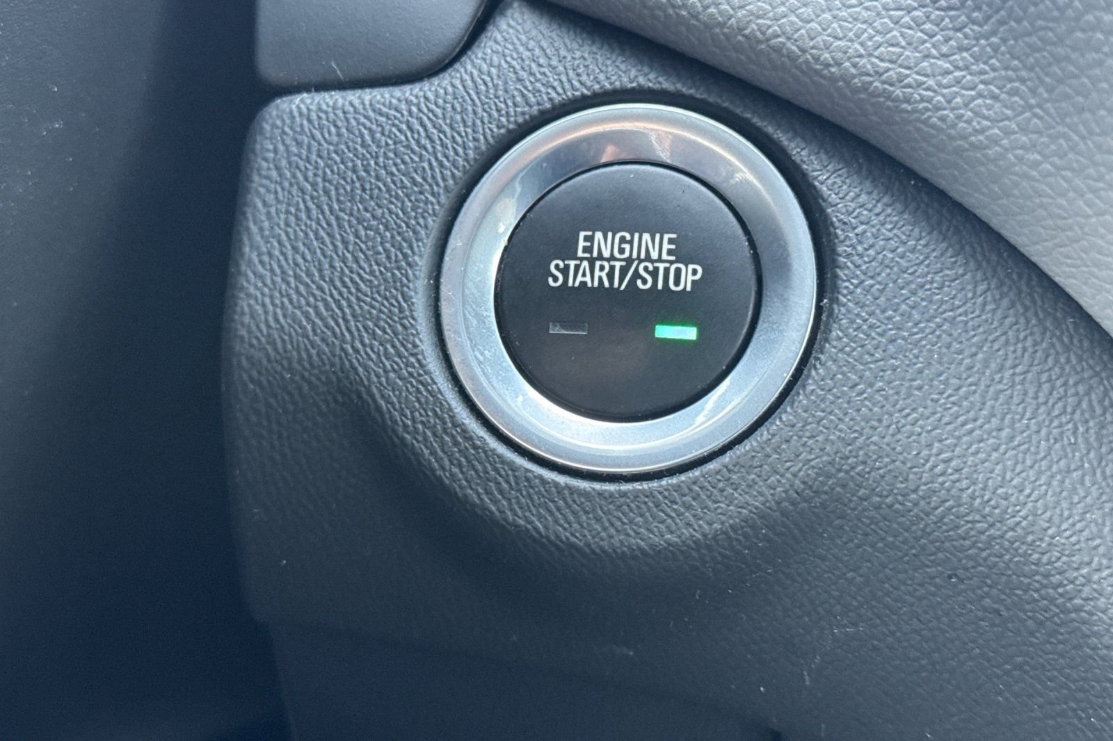 Certified 2021 Chevrolet Equinox LT w/ Driver Convenience Package image 24