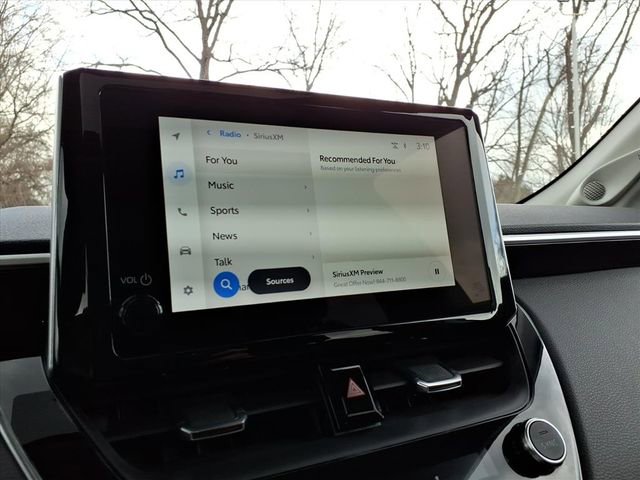 Certified 2023 Toyota Corolla Cross XLE w/ Convenience Package image 24