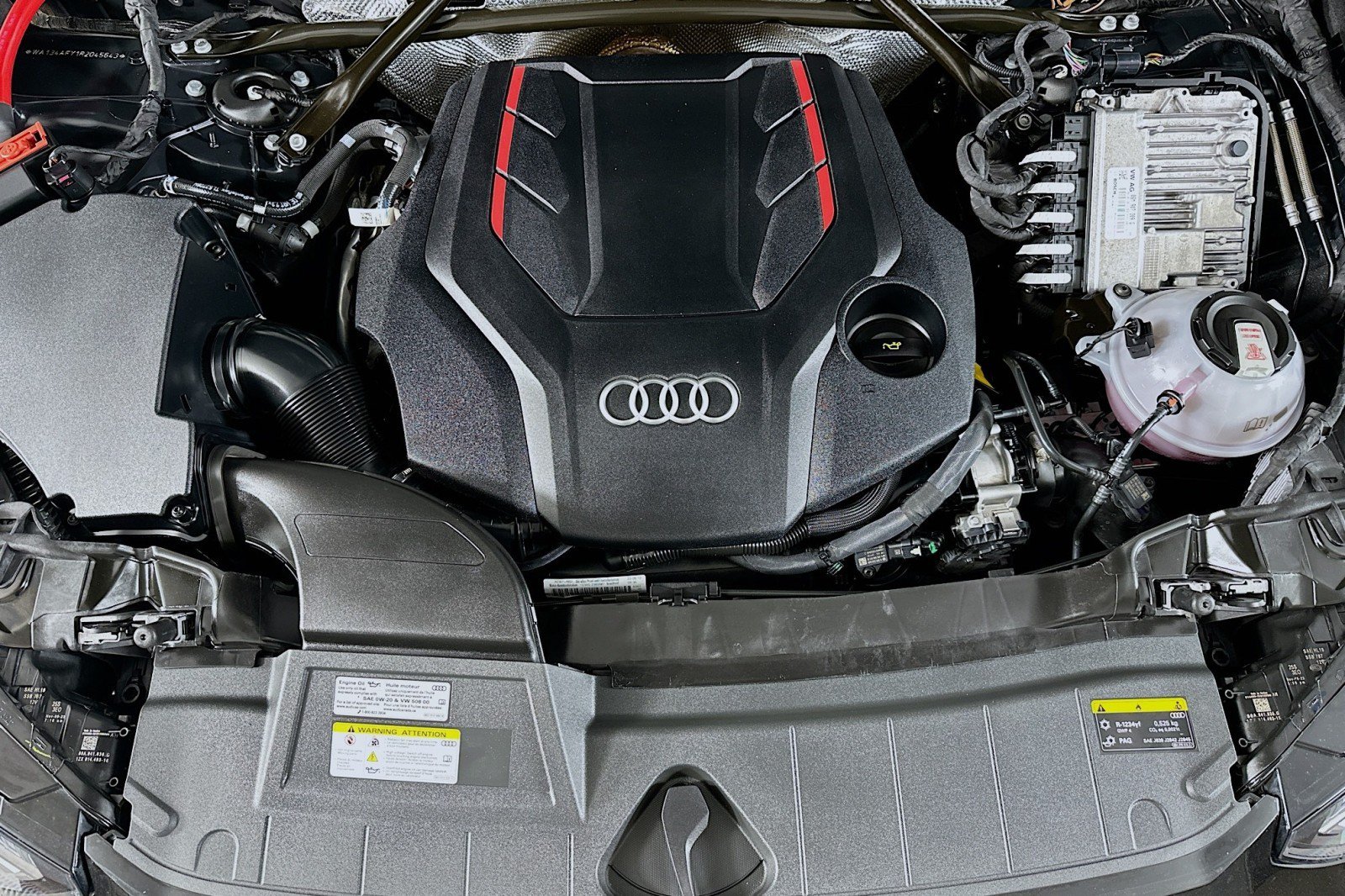 Used 2024 Audi SQ5 Prestige AWD/4WD image 13