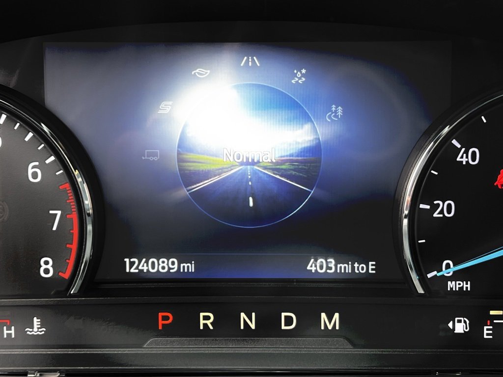 Used 2020 Ford Explorer XLT image 22