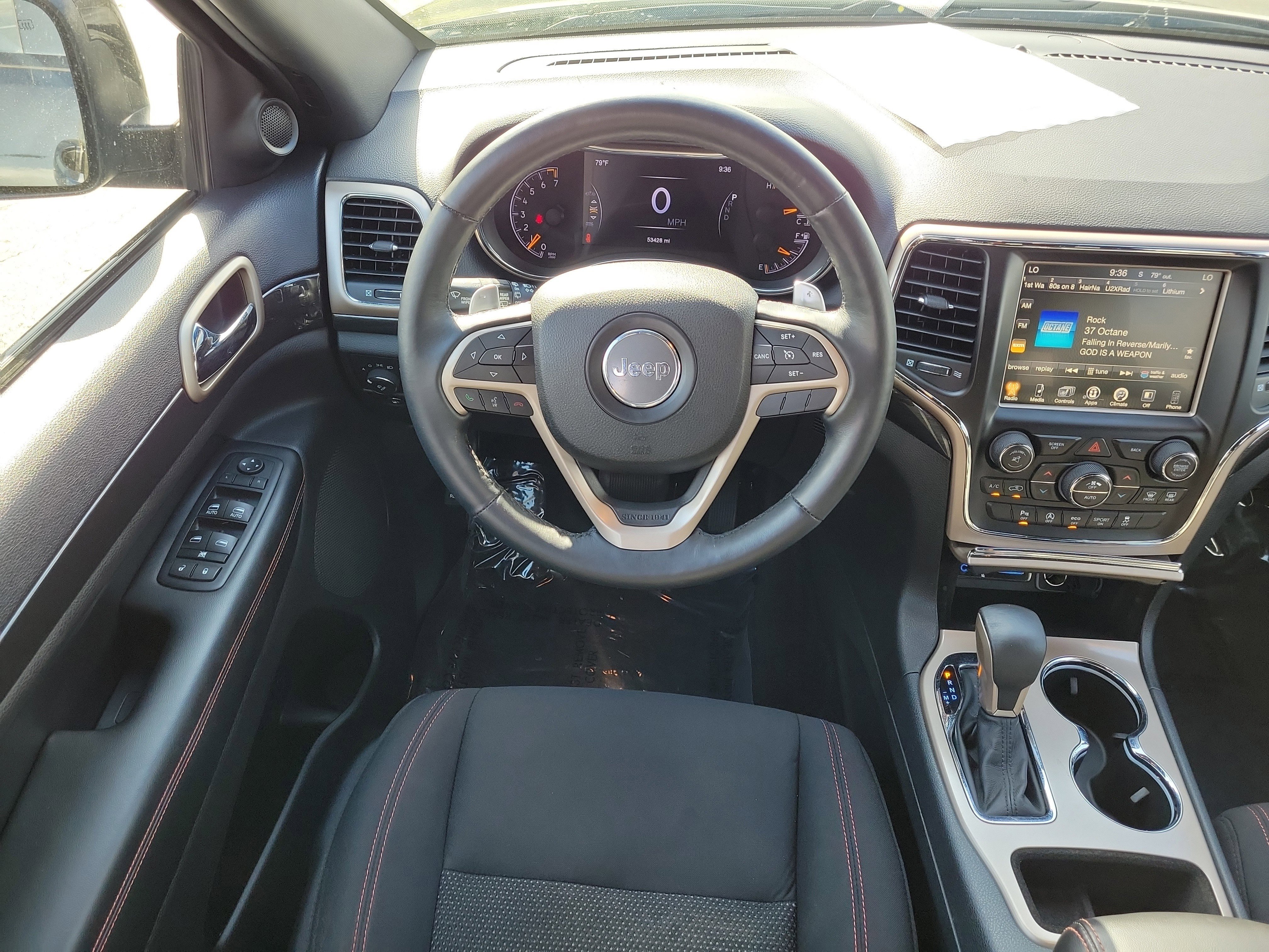 Used 2017 Jeep Grand Cherokee Laredo image 14