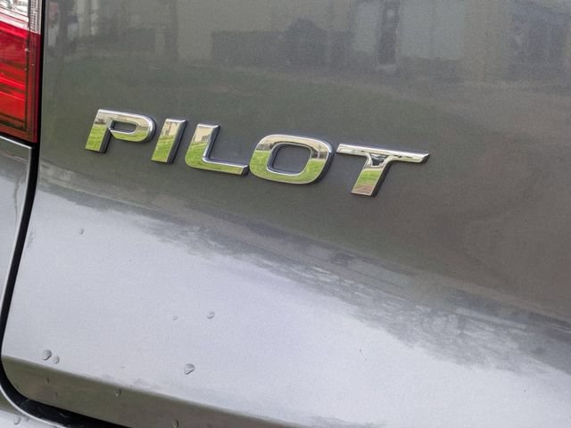 Used 2021 Honda Pilot Touring image 10