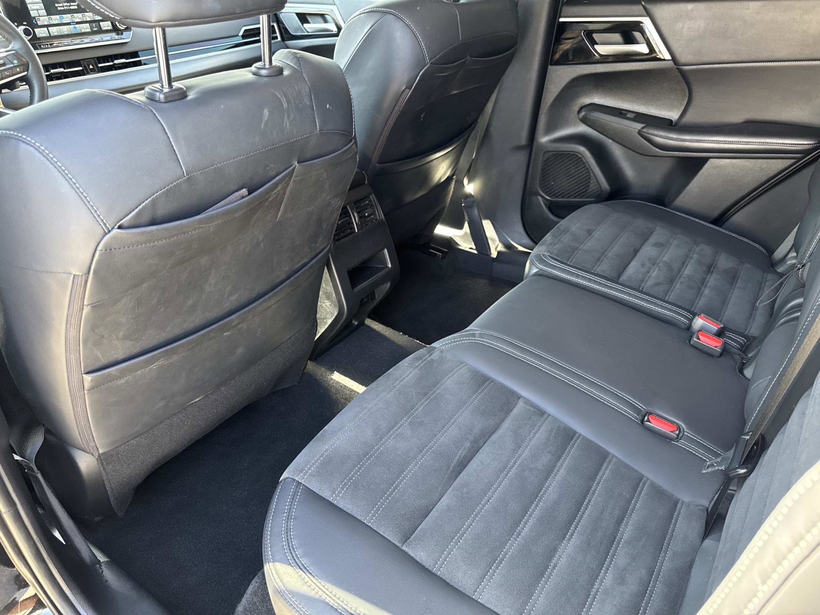 Used 2023 Mitsubishi Outlander SE image 10