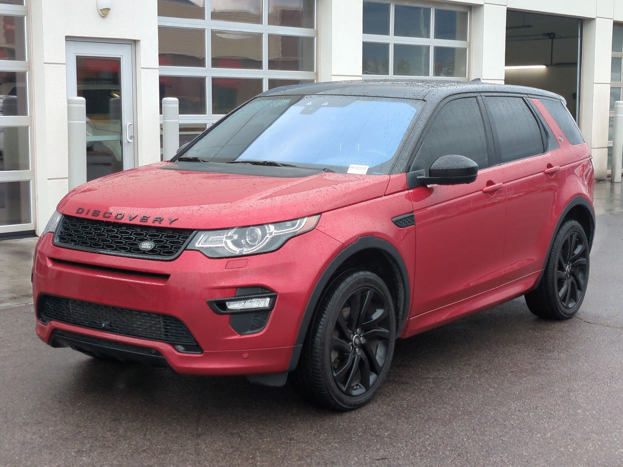Used 2017 Land Rover Discovery Sport HSE Luxury image 10