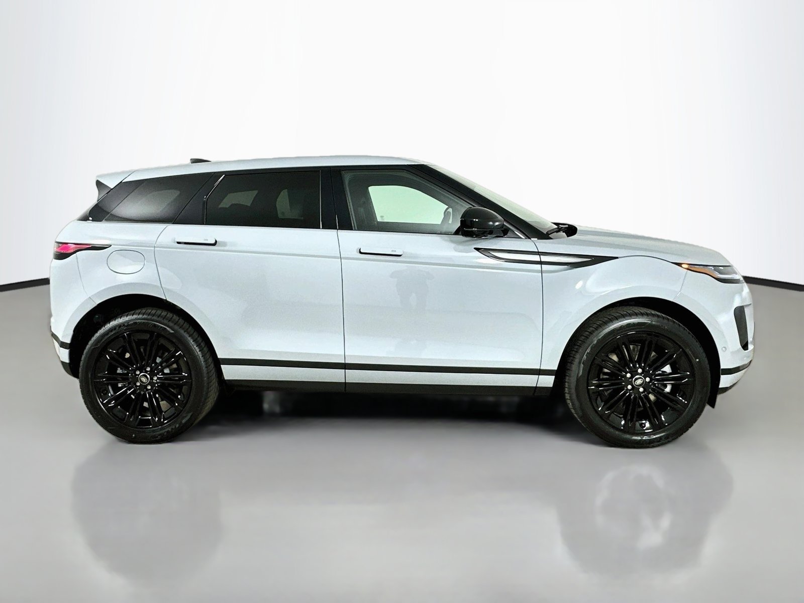 New 2026 Land Rover Range Rover Evoque S AWD/4WD image 4