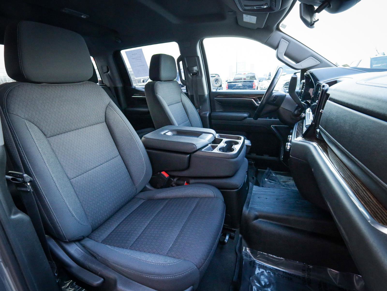 Used 2023 GMC Sierra 1500 SLE image 23