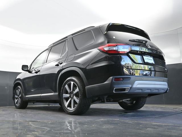 Used 2023 Honda Pilot Touring image 40