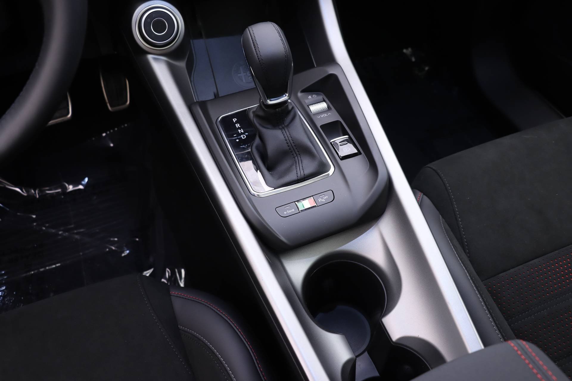 New 2024 Alfa Romeo Tonale Veloce w/ Active Assist Package image 12