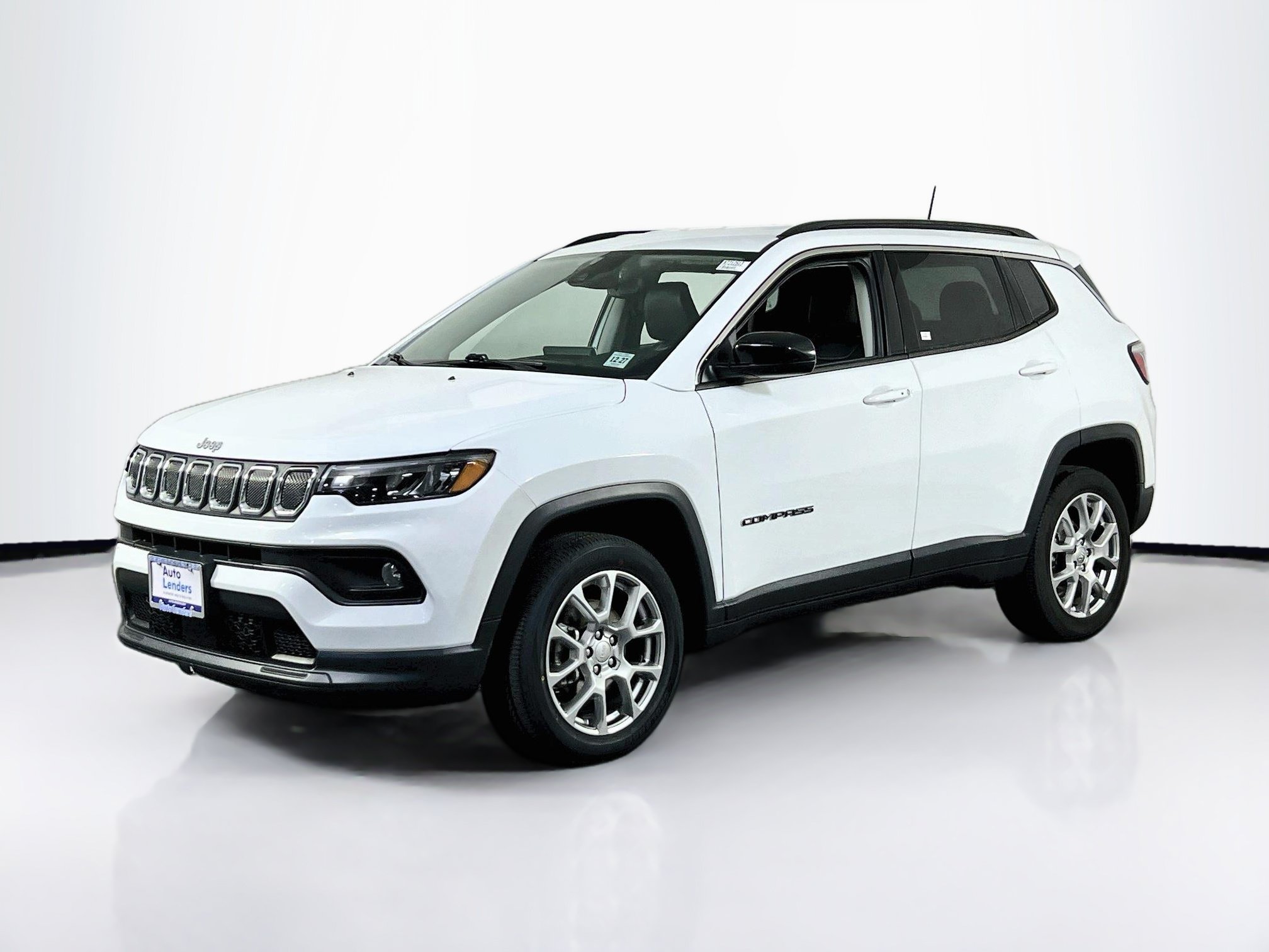 Used 2022 Jeep Compass Latitude AWD/4WD image 1