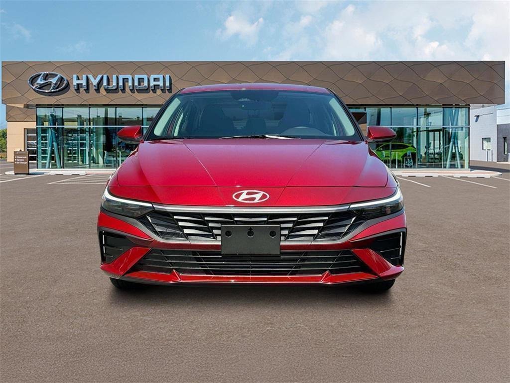New 2025 Hyundai Elantra SE image 12