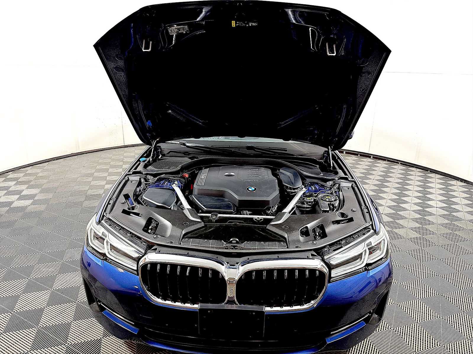 Certified 2023 BMW 530i xDrive w/ Convenience Package AWD/4WD image 31