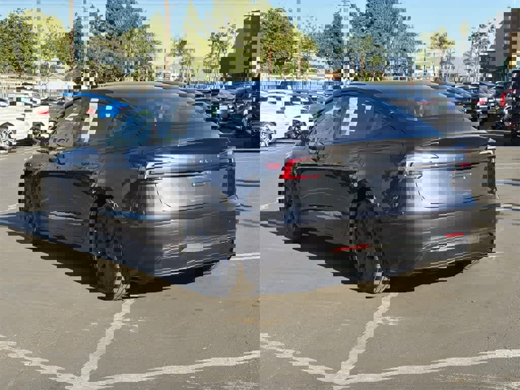 Used 2024 Tesla Model 3 Standard Range image 4