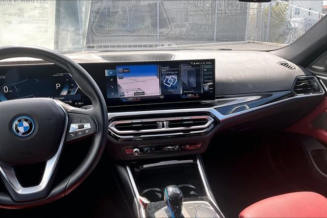 Used 2023 BMW i4 eDrive40 RWD image 6