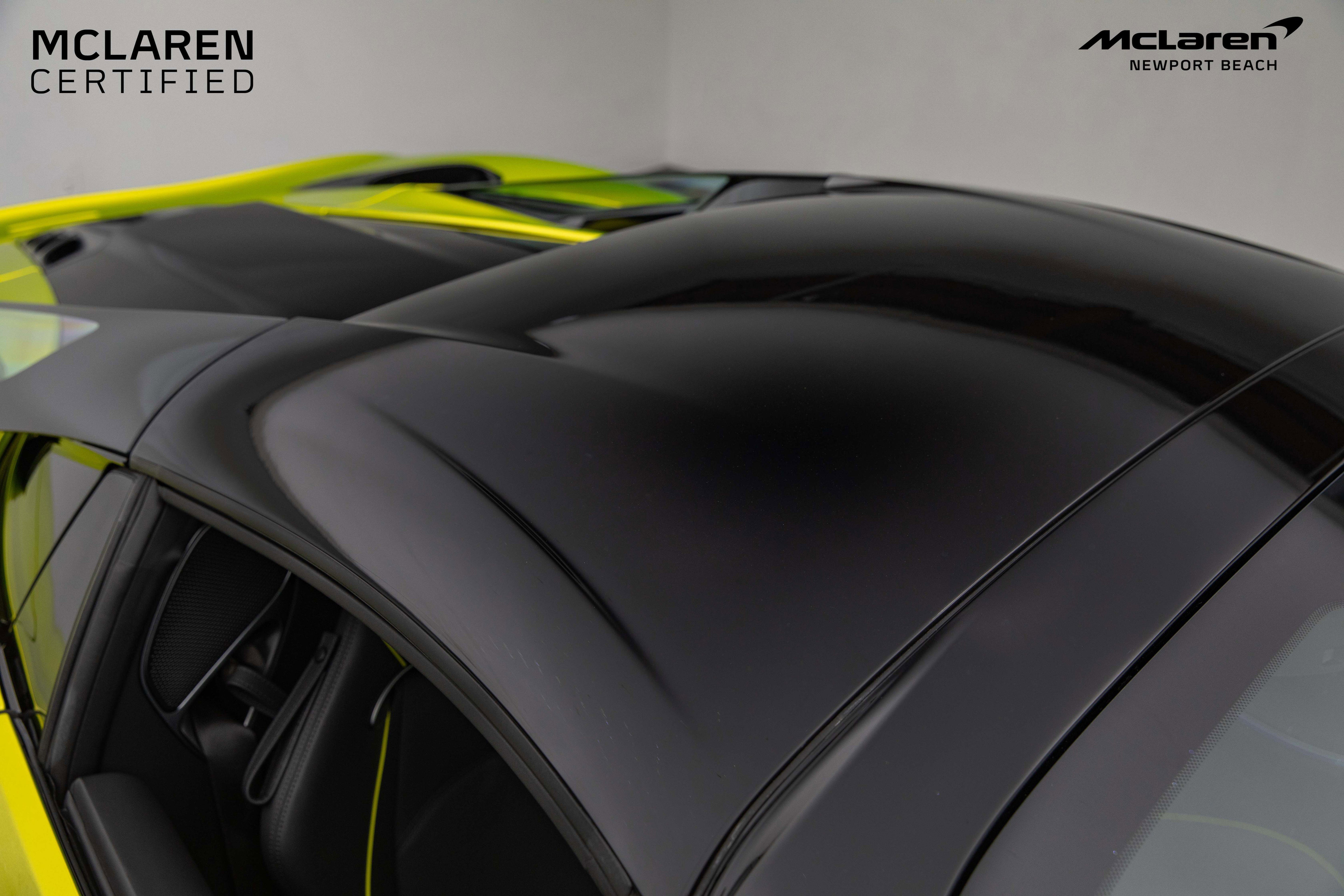Used 2025 McLaren Artura Spider image 18