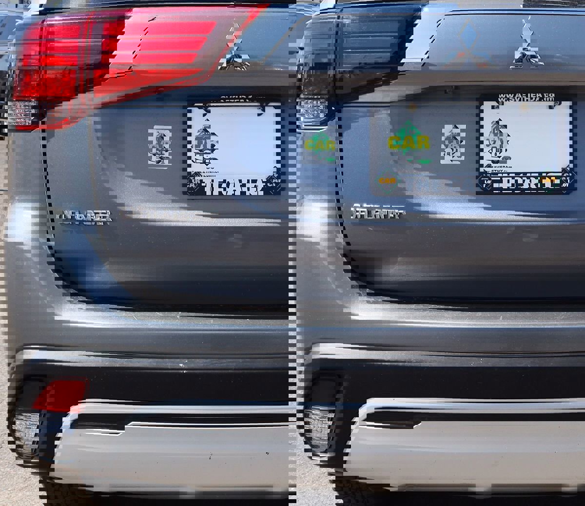 Used 2020 Mitsubishi Outlander SE image 19