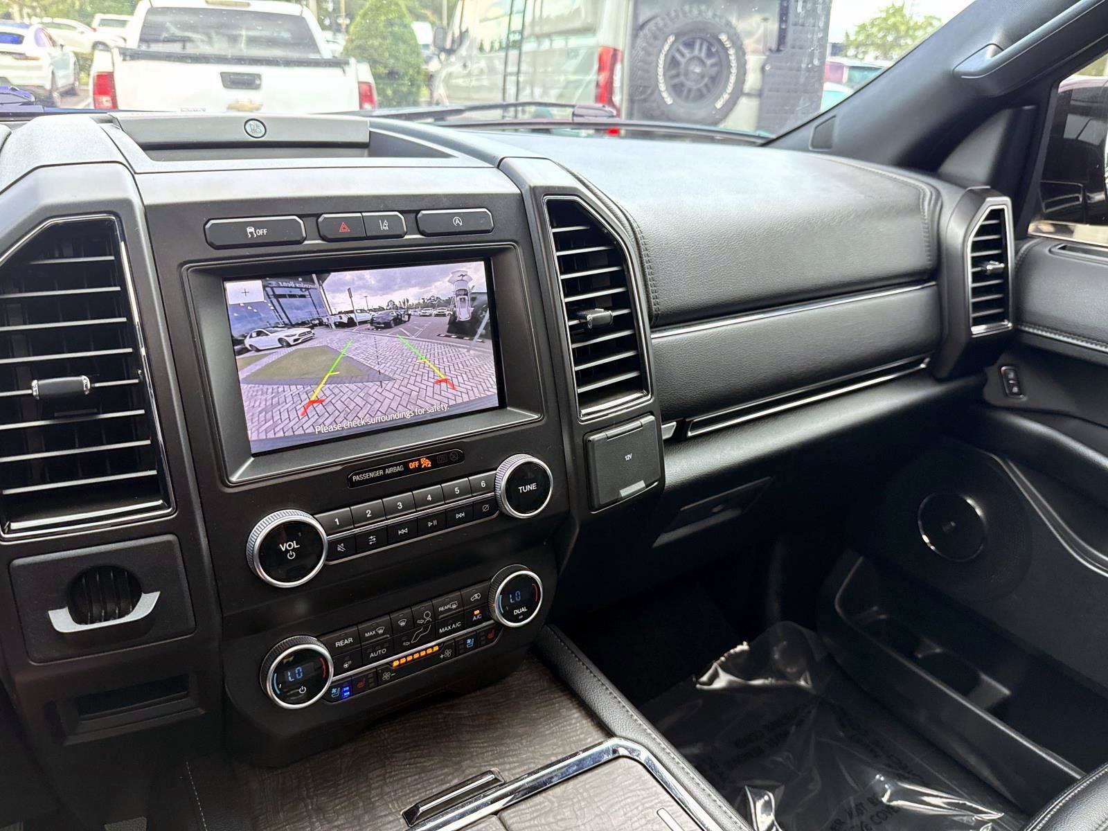 Used 2021 Ford Expedition Max Limited RWD image 27