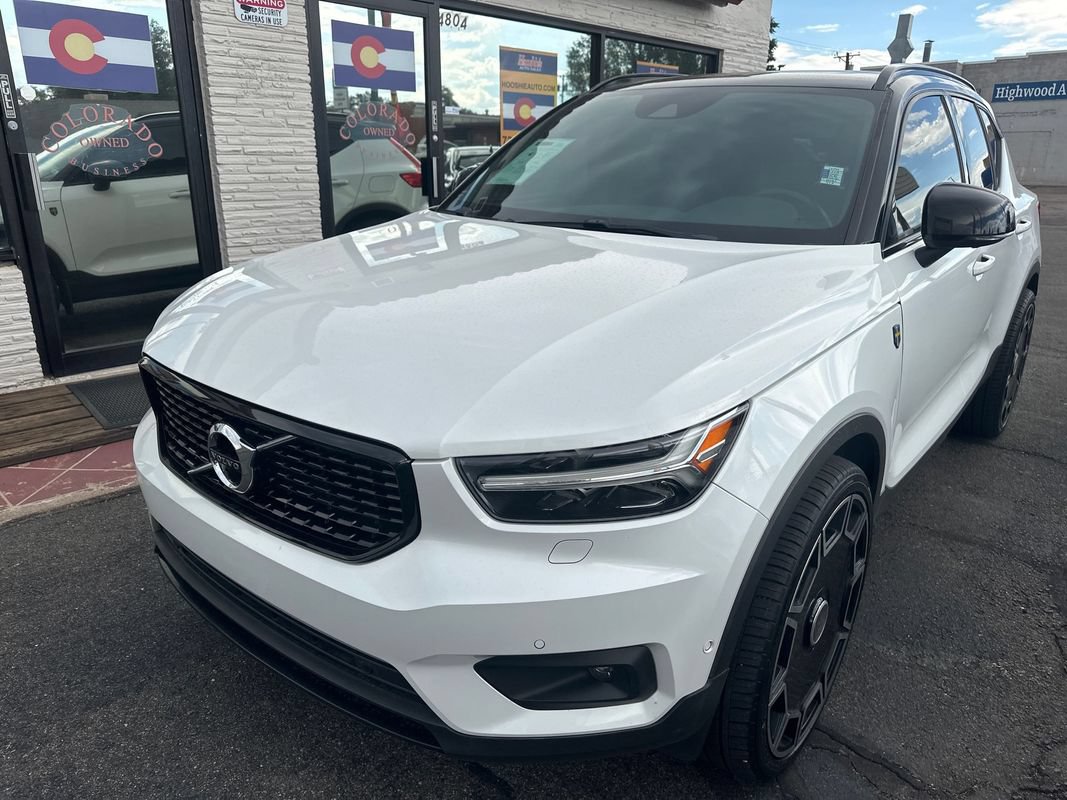 Used 2019 Volvo XC40 T5 R-Design AWD/4WD image 2