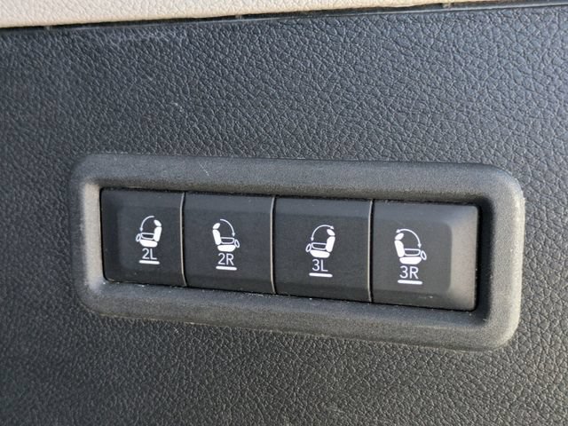 Used 2024 Jeep Wagoneer Series III AWD/4WD image 15