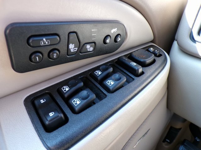 Used 2003 GMC Yukon SLT w/ 1SD Preferred Equipment Group image 23