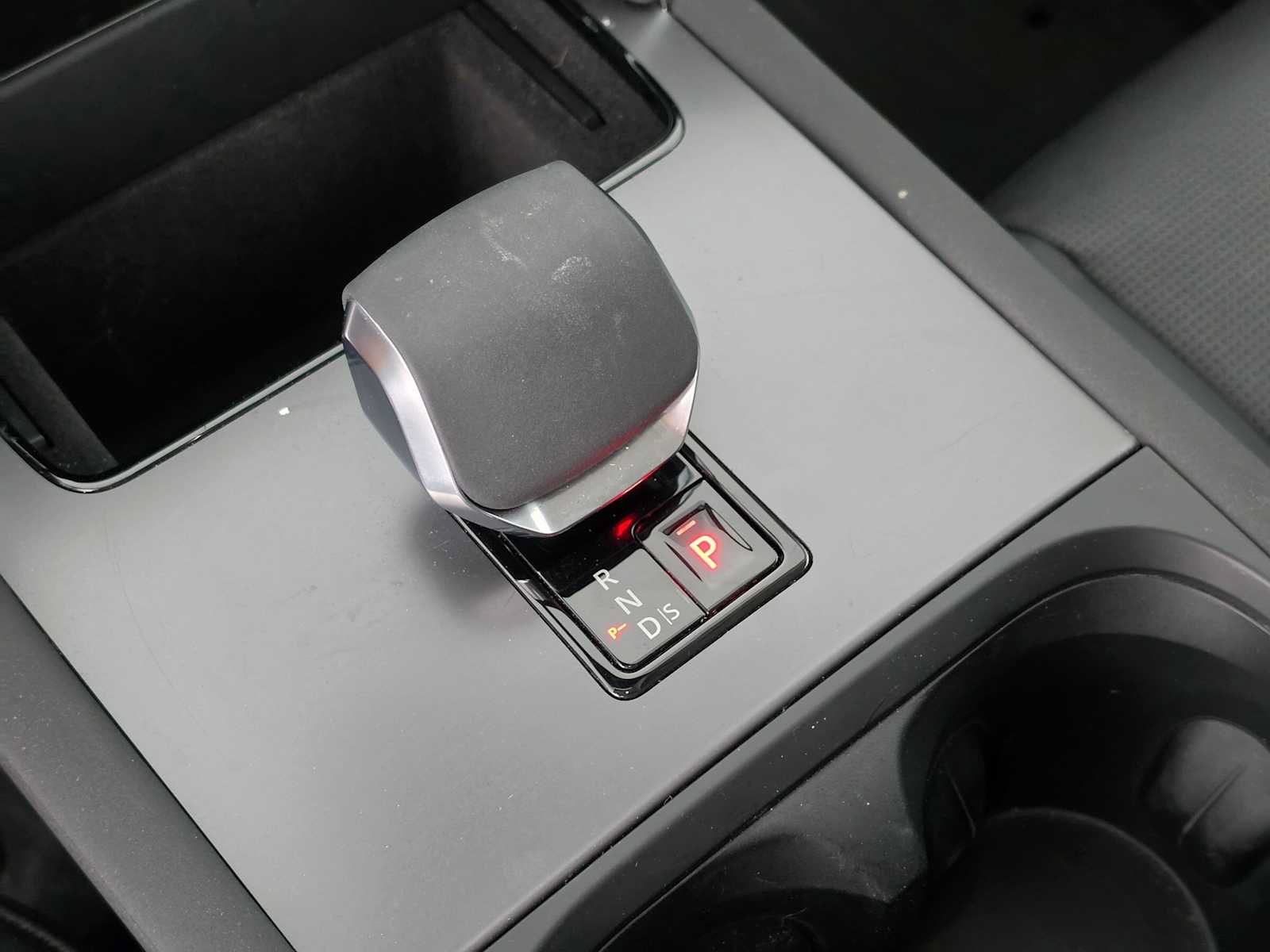 Used 2025 Land Rover Discovery Sport S AWD/4WD image 32
