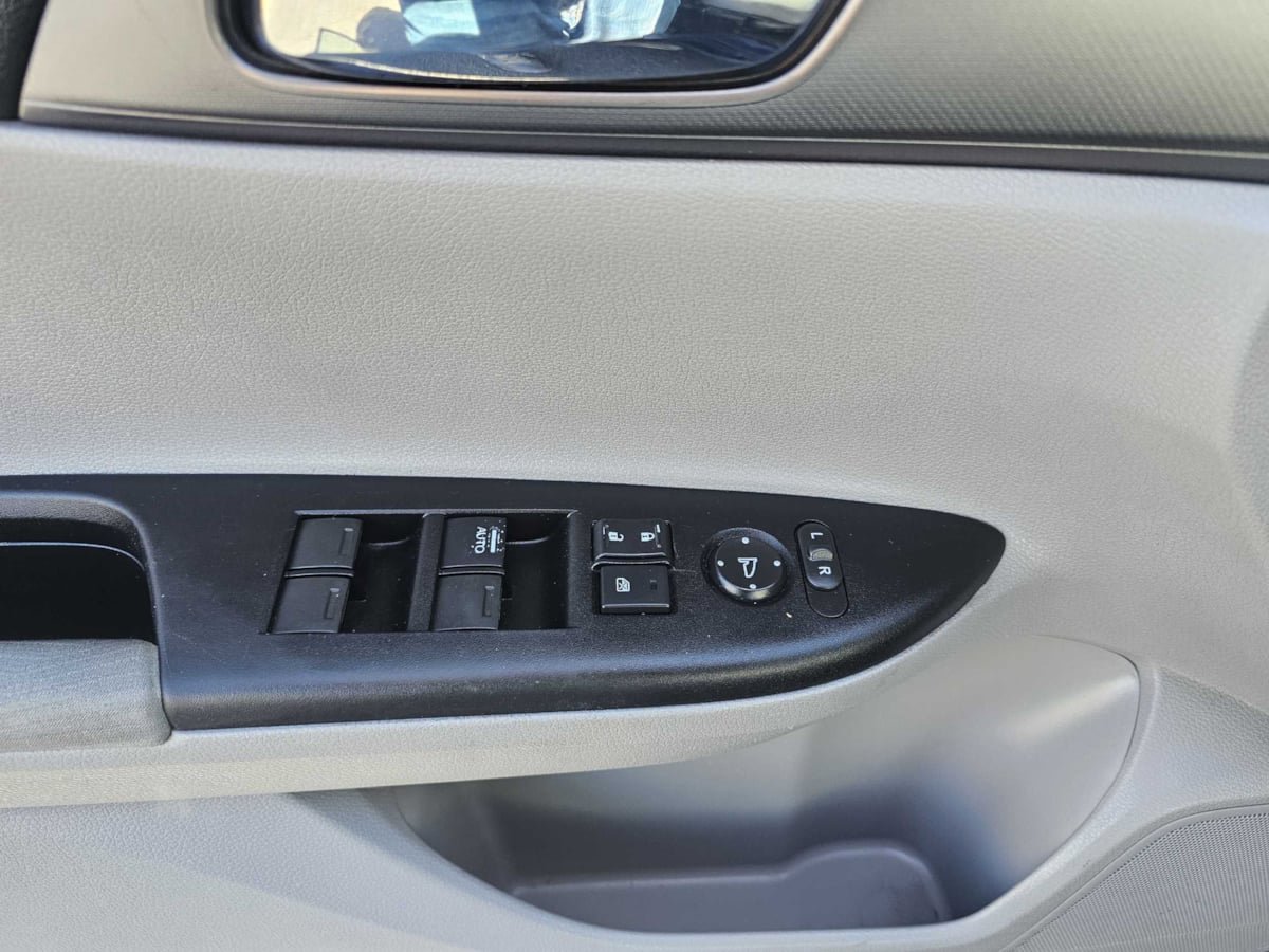 Used 2014 Honda Accord LX image 12