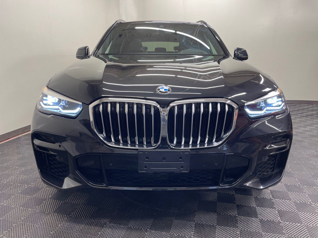 Used 2022 BMW X5 xDrive40i w/ M Sport Package AWD/4WD image 4