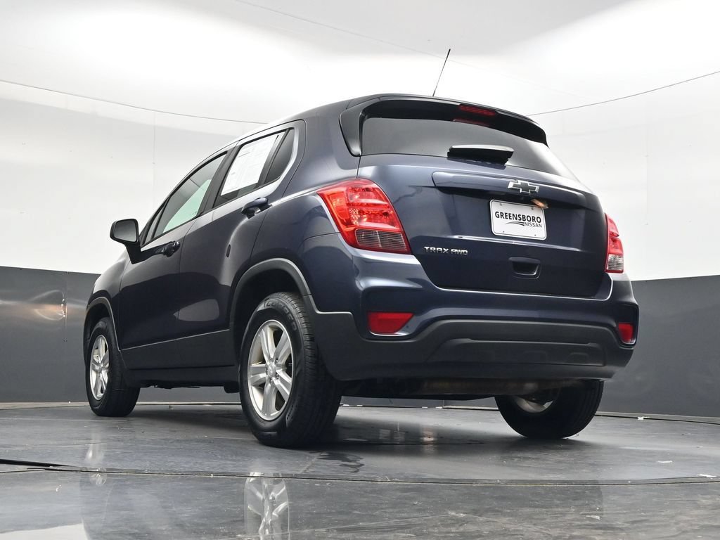 Used 2019 Chevrolet Trax LS w/ Tint and Cruise Package AWD/4WD image 41