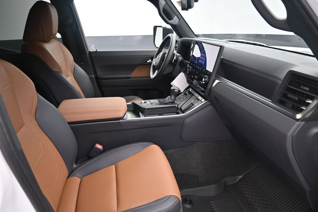 New 2026 Lexus GX 550 AWD/4WD image 10
