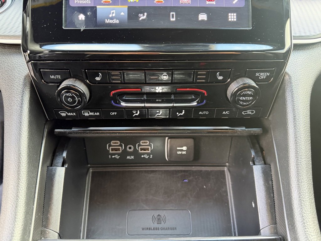 Used 2023 Jeep Grand Cherokee Altitude image 22