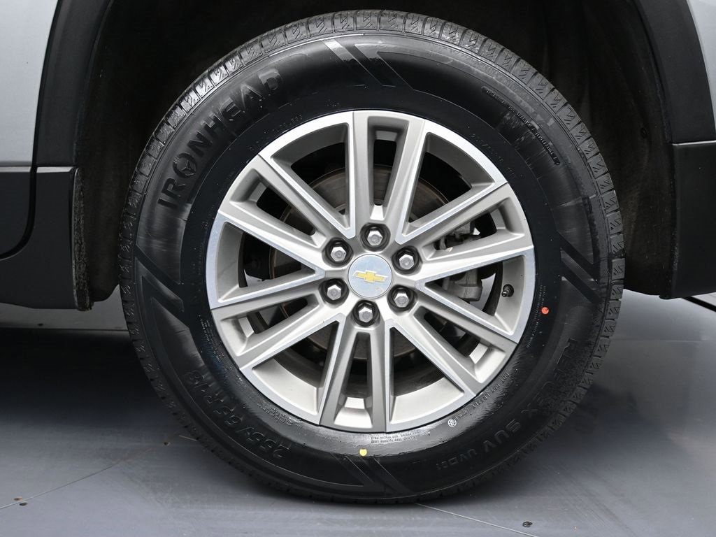 Used 2023 Chevrolet Traverse LT w/ LPO, Floor Liner Package image 10