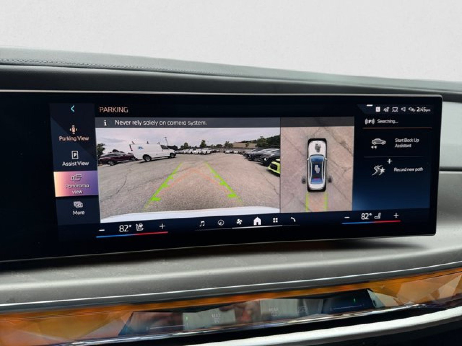 Used 2023 BMW i7 xDrive60 AWD/4WD image 17