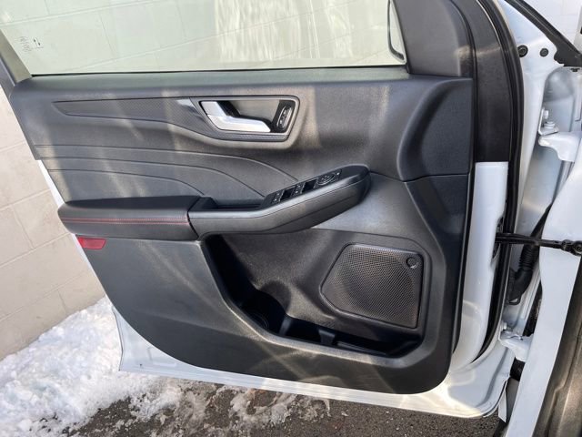 Used 2023 Ford Escape ST-Line image 18