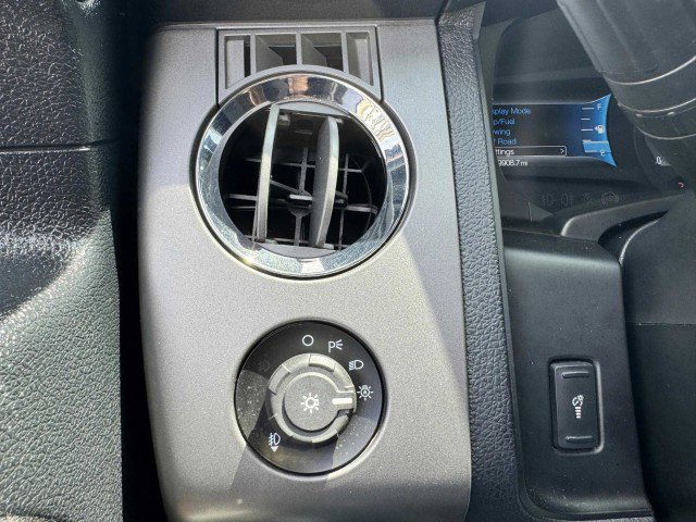 Used 2016 Ford Expedition EL Platinum image 25