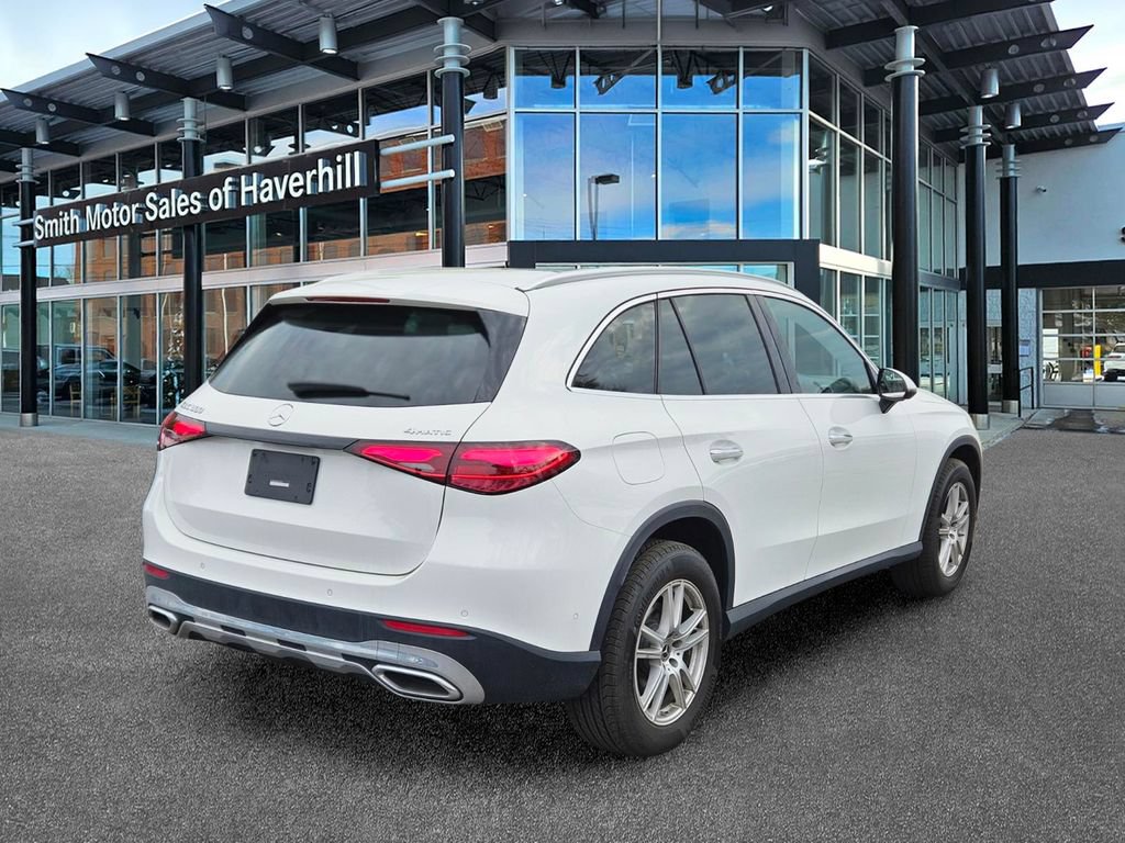 Used 2025 Mercedes-Benz GLC 300 4MATIC image 5