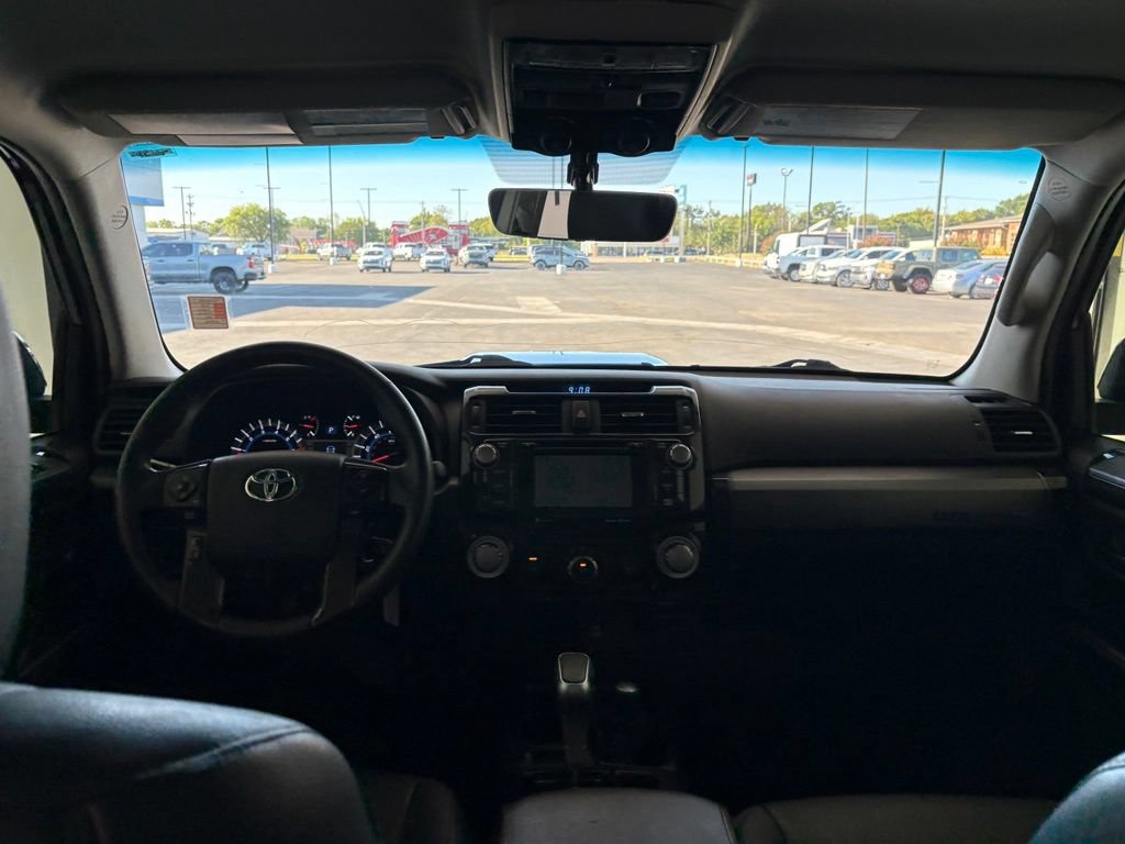 Used 2018 Toyota 4Runner TRD Off-Road AWD/4WD image 39